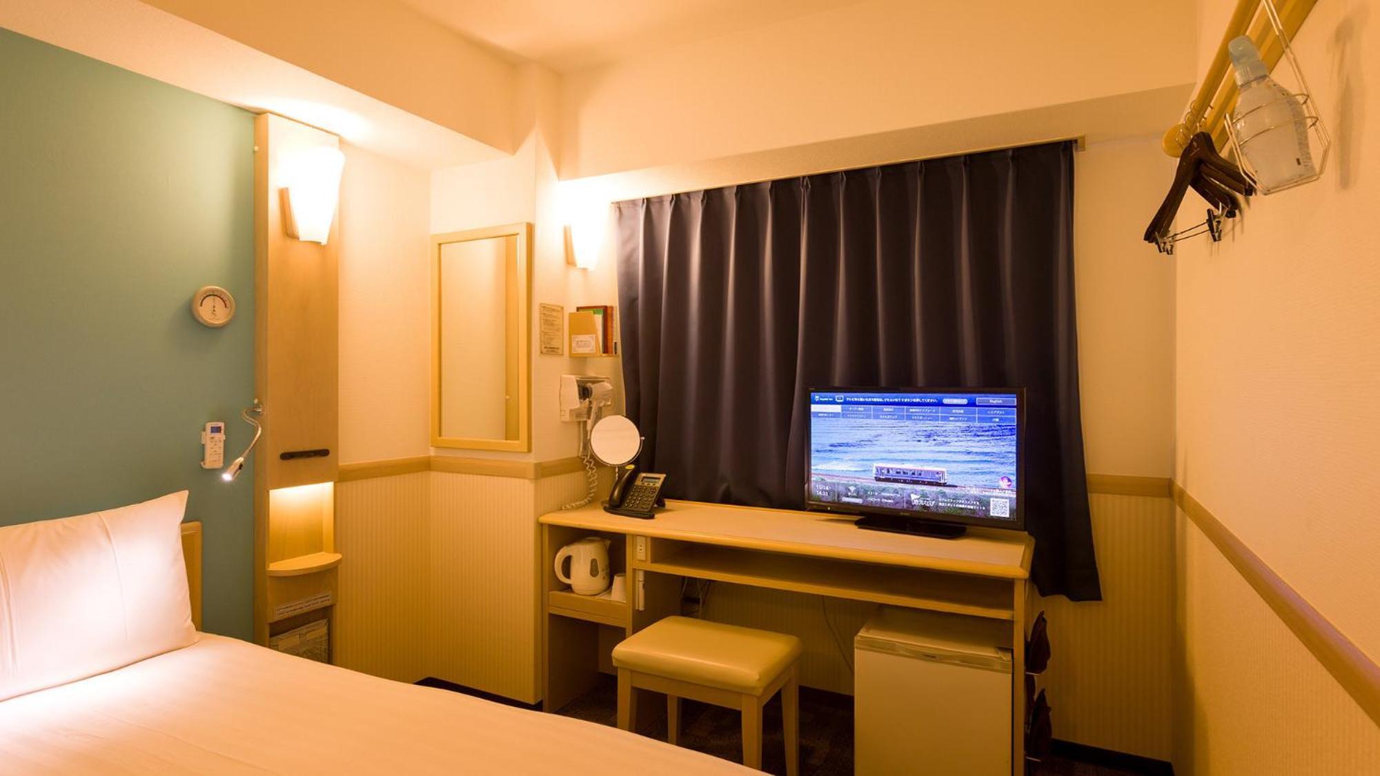 Toyoko Inn Iseshi Eki 객실 사진